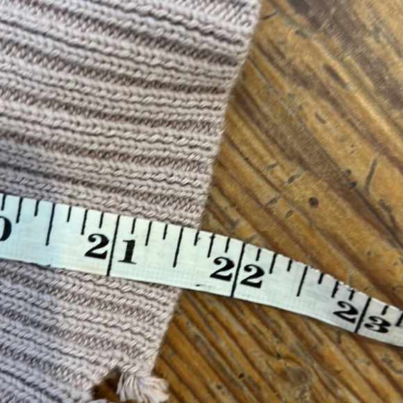 Pistola sweater, like new - Picture 3 of 9